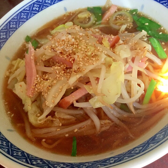 にんにくバター風味な醤油タンメン！